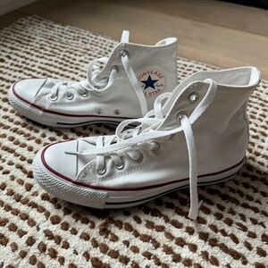 Converse Chuck Taylor All Star High Top Unisex Shoe, White, Size M 5.5 / W 7.5